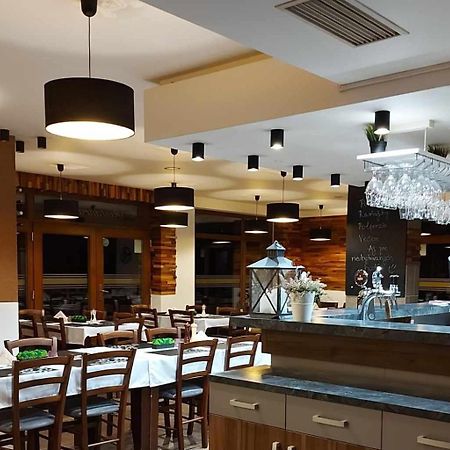 Vila Viktoria - Apartman Viktoria 2 รูชอมแบรอค ภายนอก รูปภาพ