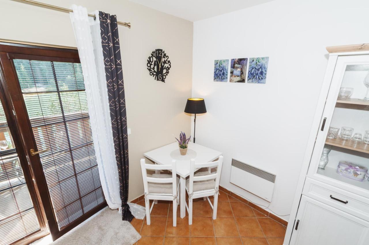 Vila Viktoria - Apartman Viktoria 2 รูชอมแบรอค ภายนอก รูปภาพ