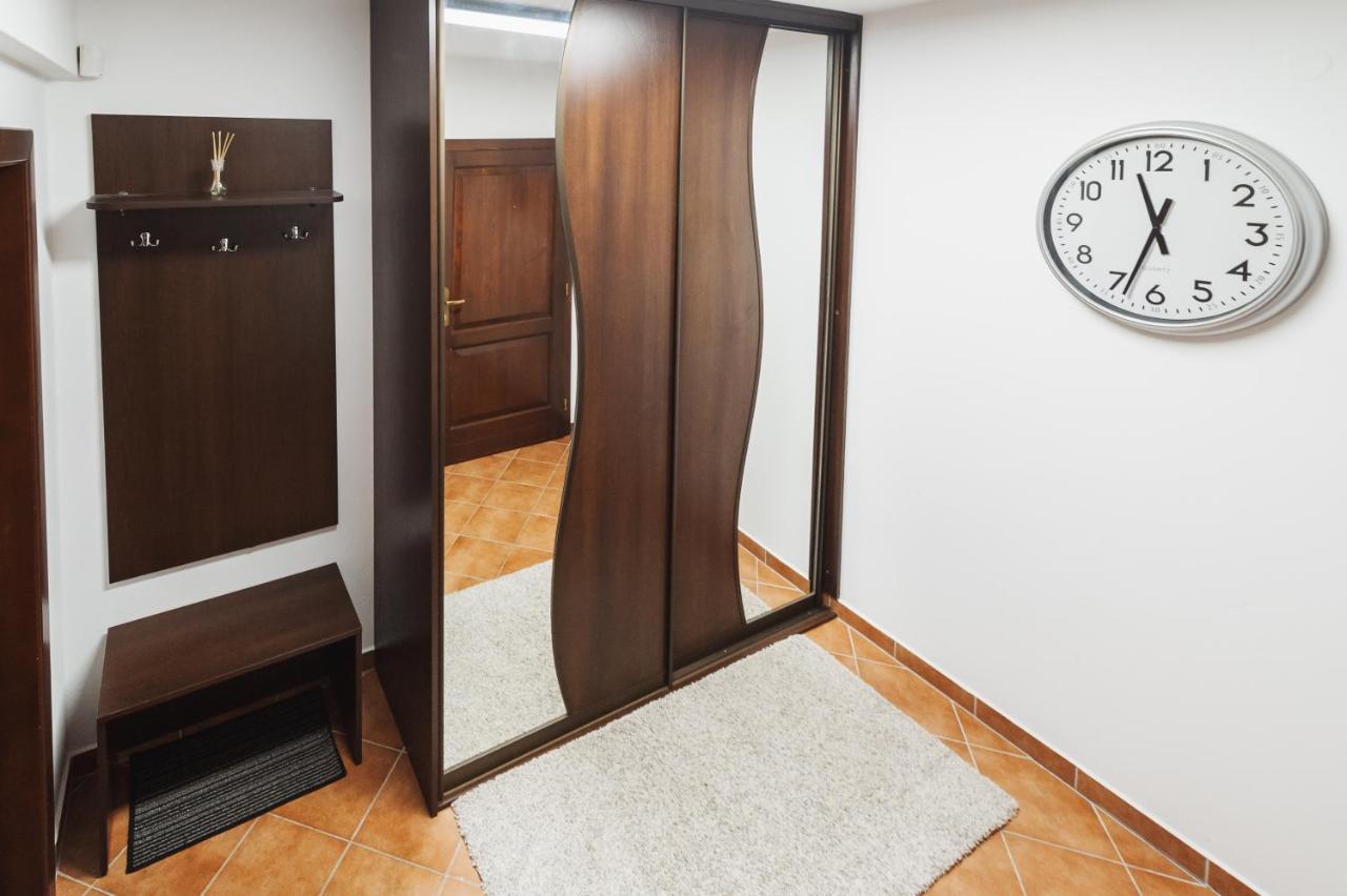 Vila Viktoria - Apartman Viktoria 2 รูชอมแบรอค ภายนอก รูปภาพ
